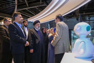 بازدید رئیس‌جمهور از خانه نوآوری و فناوری ایران و سامانه شاخص‌های راهبردی معاونت علمی