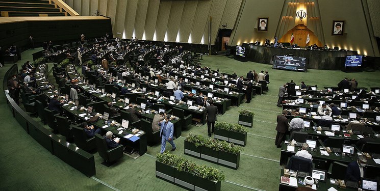 نمایندگان مجلس: پرتاب ماهواره ثریا نمادی از پیشرفت‌های شگفت‌انگیز ایران در زیر تحریم‌ها