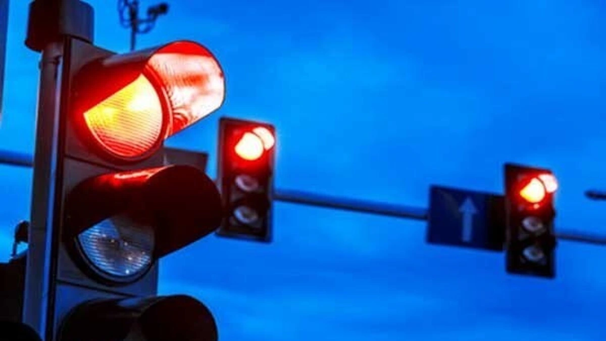 چراغ‌های راهنمایی هوشمند، گامی نو در مدیریت ترافیک شهری