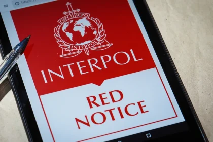 پلیس اینترپل برای دستگیری مالک کوروش کمپانی اعلان قرمز صادر کرد